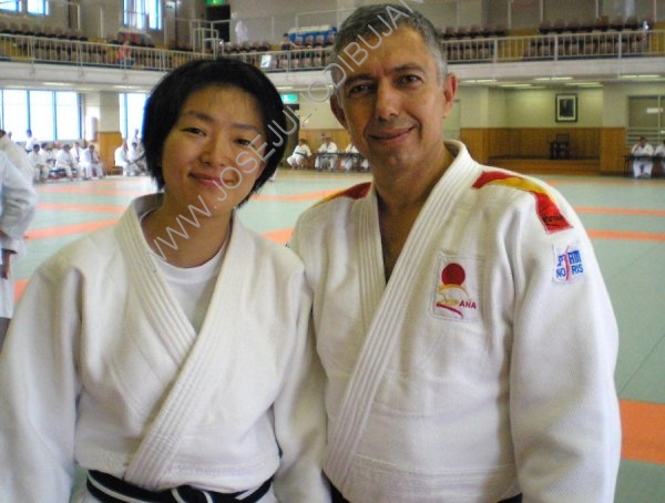 Con Tanaka en el Kodokan de Tokio 2007.jpg