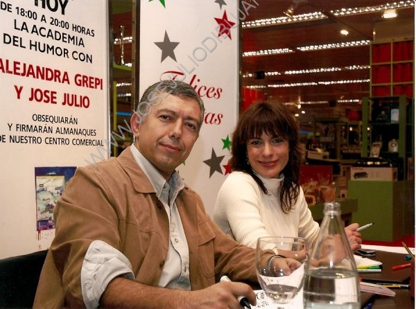 Firmas Almanaques El Corte Ingles con Alejandra Grepi-3.jpg