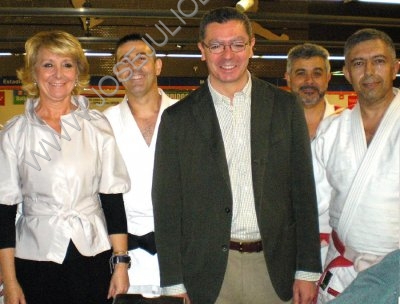 Con Esperanza Aguirre y Ruiz Gallardn 158.jpg